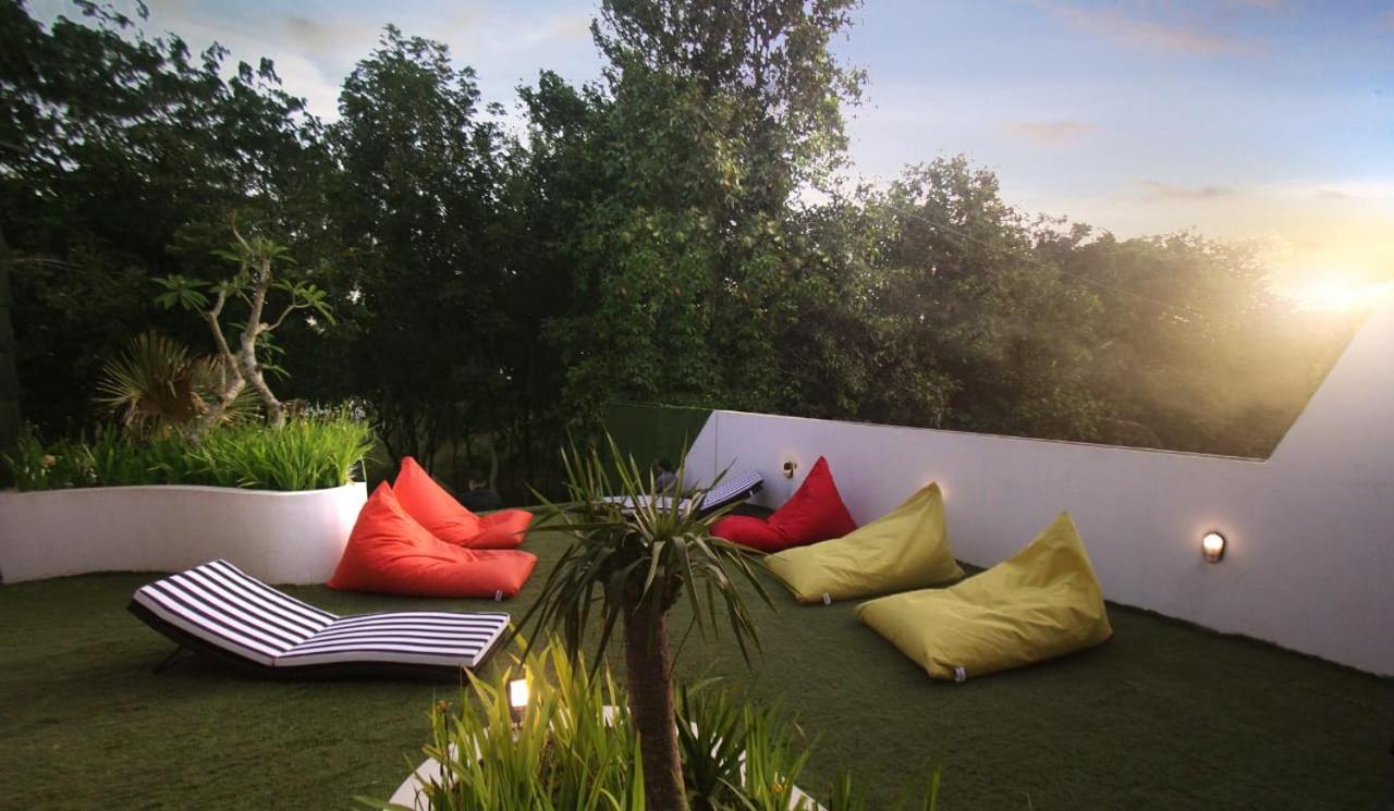 Onesouth Boutique Hotel Pulau Merah Banyuwangi  Esterno foto